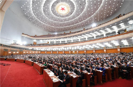 政府工作報告中，這些內容與國防和軍隊建設息息相關(guān)