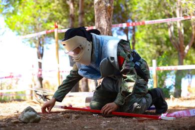 中國第21批赴黎維和官兵通過(guò)聯(lián)合國掃雷、排爆資質(zhì)認證