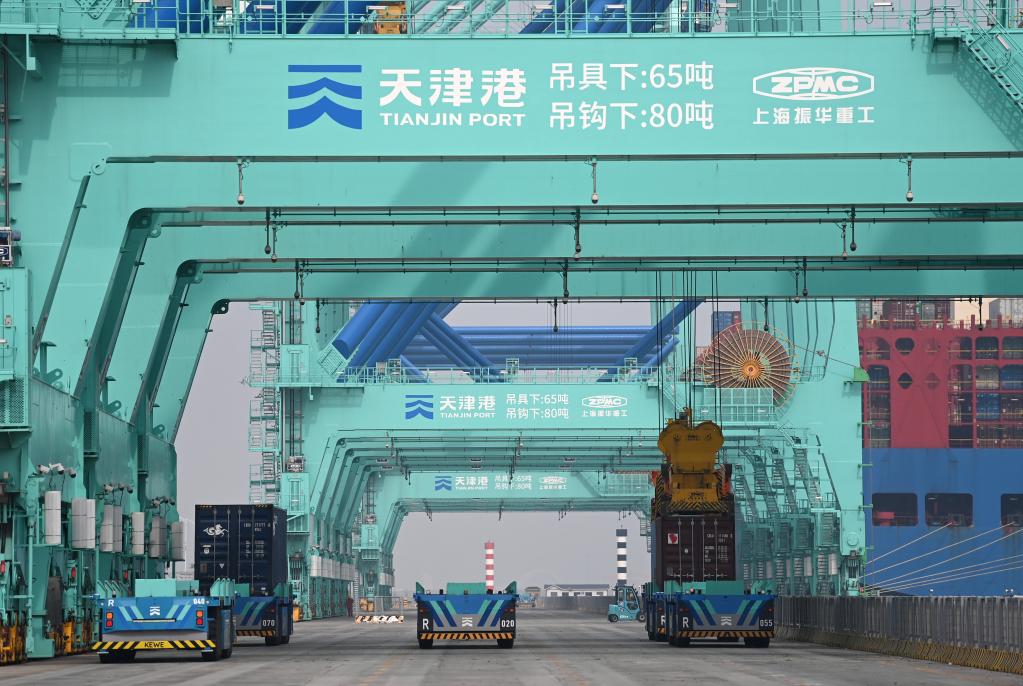 天津港“智慧零碳”碼頭吞吐量突破100萬(wàn)標準箱