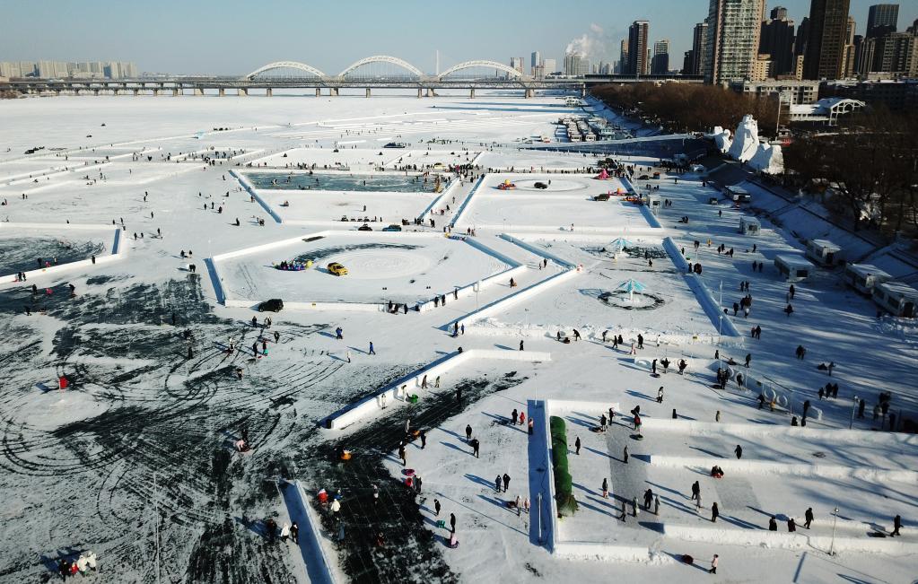 元旦假期 樂(lè )享冰雪