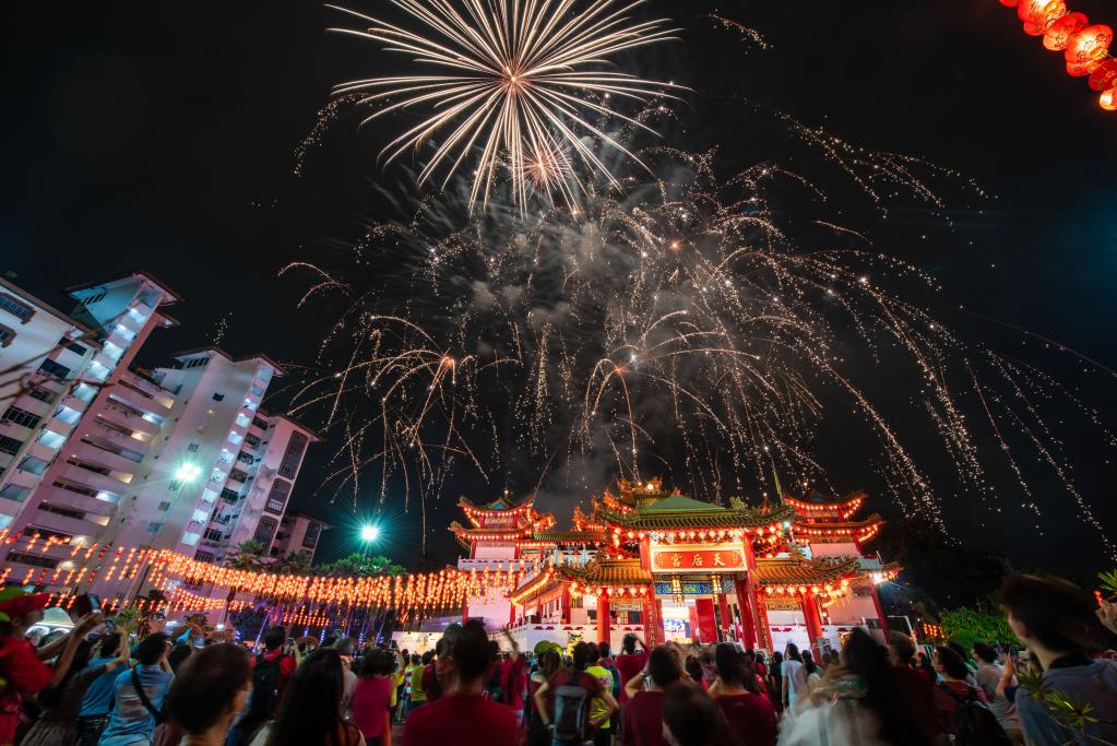 馬來(lái)西亞吉隆坡天后宮舉辦“萬(wàn)民同歡慶，元宵樂(lè )滿(mǎn)天”晚會(huì )