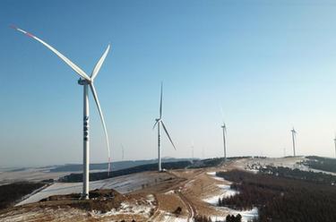 黑龍江單機容量最大風(fēng)電機組運行、建設“兩頭熱”