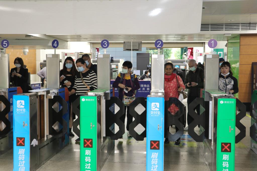深圳站春運后客流不減反增折射經(jīng)濟脈動(dòng)