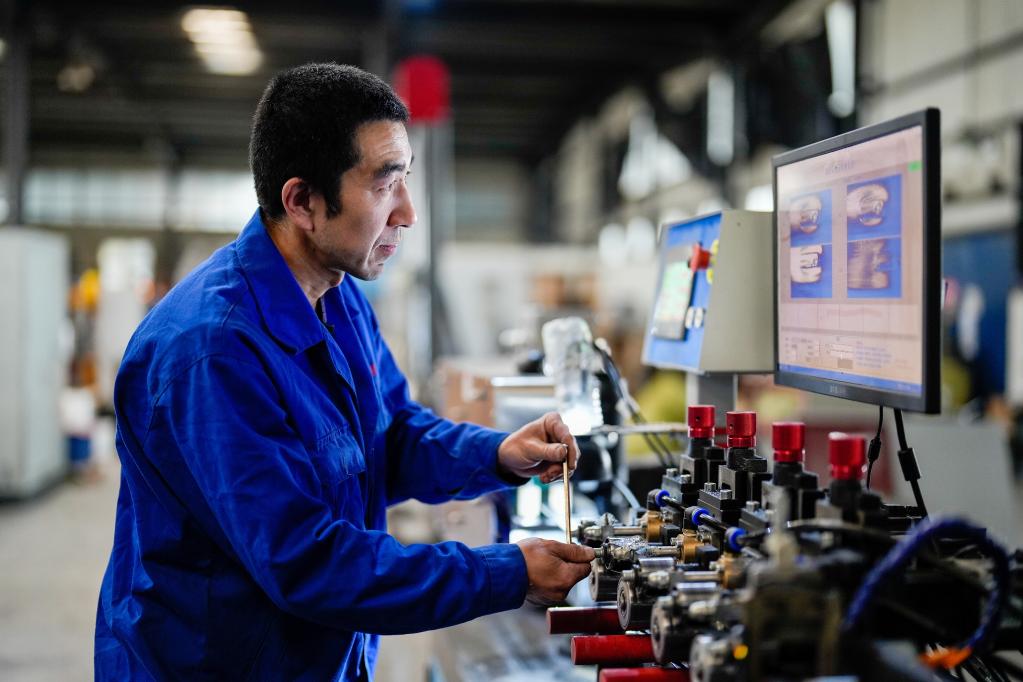 河北玉田:加緊農資生產(chǎn)備春耕