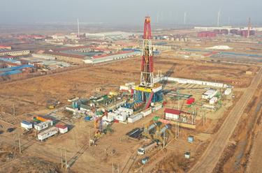 大港油田建成10萬(wàn)噸級頁(yè)巖油效益開(kāi)發(fā)示范平臺