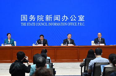 國新辦舉行“權威部門(mén)話(huà)開(kāi)局”系列主題新聞發(fā)布會(huì )介紹“保障糧食安全，端牢中國飯碗”有關(guān)情況