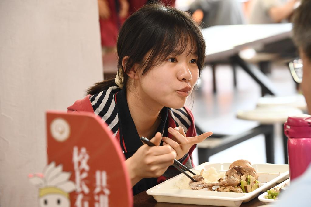 江蘇南京：高考營(yíng)養餐暖心助考