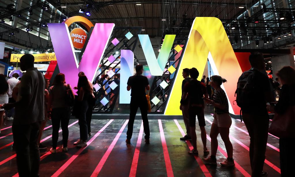 法國巴黎舉行“科技萬(wàn)歲”科技創(chuàng  )新展