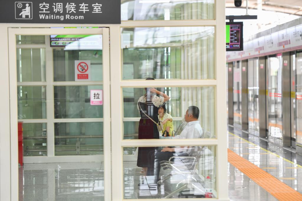 湖南首條“跨城”地鐵開(kāi)通運營(yíng)