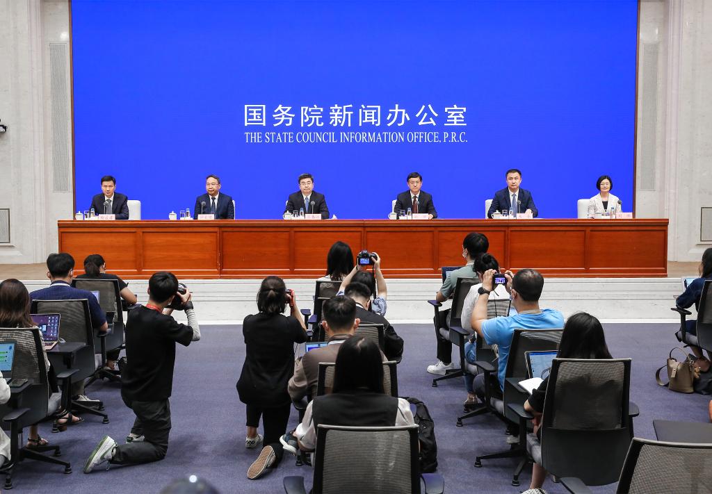 國新辦舉行持續深化改革開(kāi)放、切實(shí)優(yōu)化營(yíng)商環(huán)境國務(wù)院政策例行吹風(fēng)會(huì )