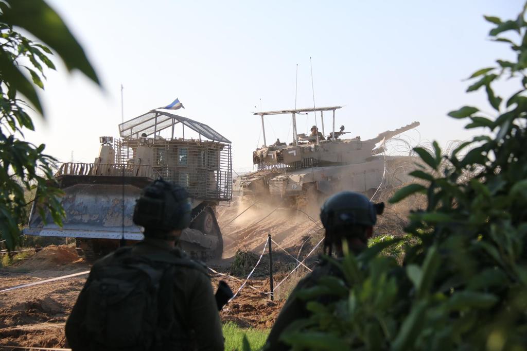 以軍持續對加沙地帶實(shí)施打擊