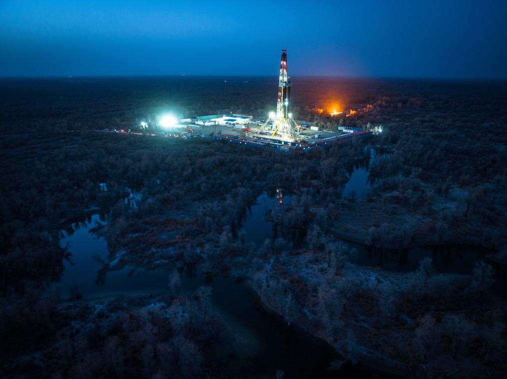 新華全媒+丨9432米！中國石化“深地一號”躍進(jìn)3-3XC井刷新亞洲最深井紀錄