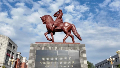 英雄之路——承載歷史，通向復興