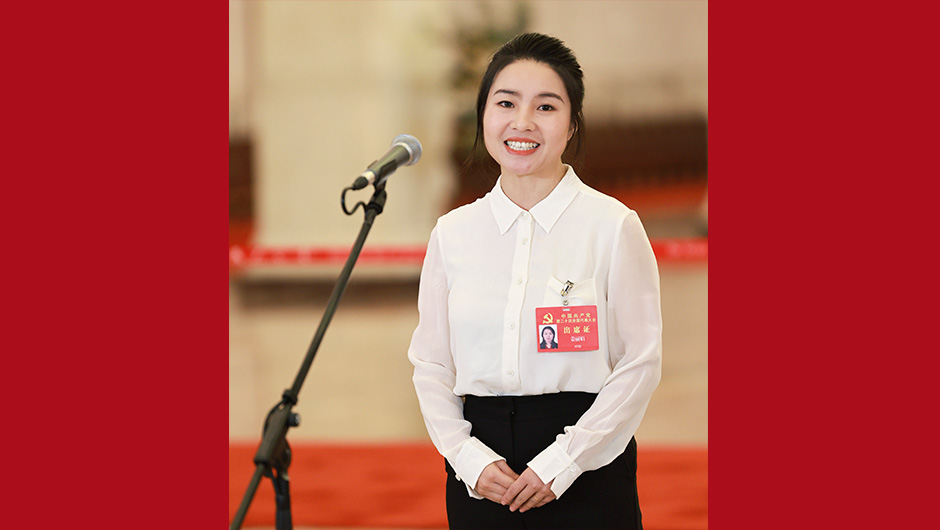 姜麗娟代表接受采訪(fǎng)