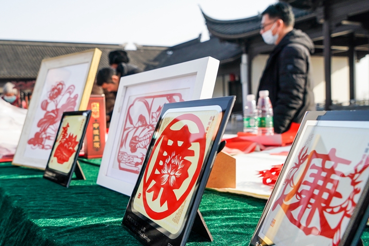 新華社評論員：堅定不移深入推進(jìn)全面從嚴治黨