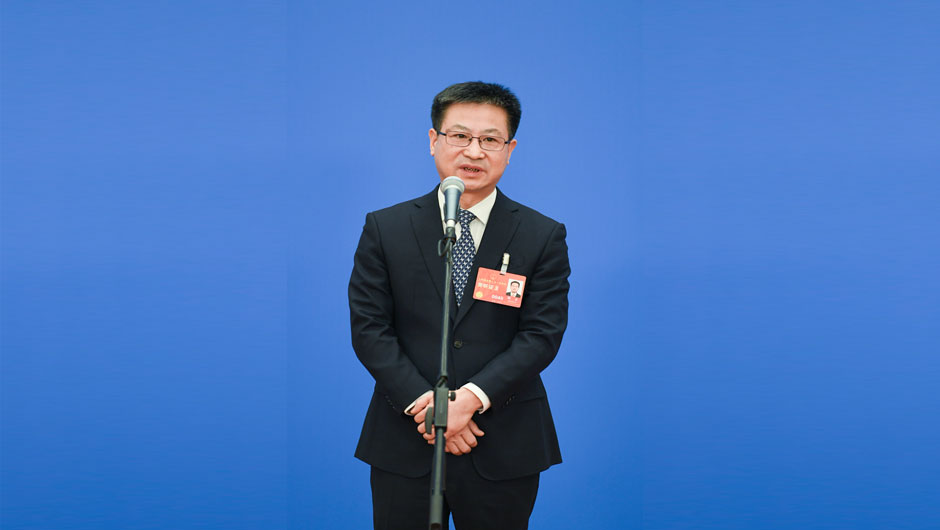 國家統計局局長(cháng)康義接受媒體采訪(fǎng)